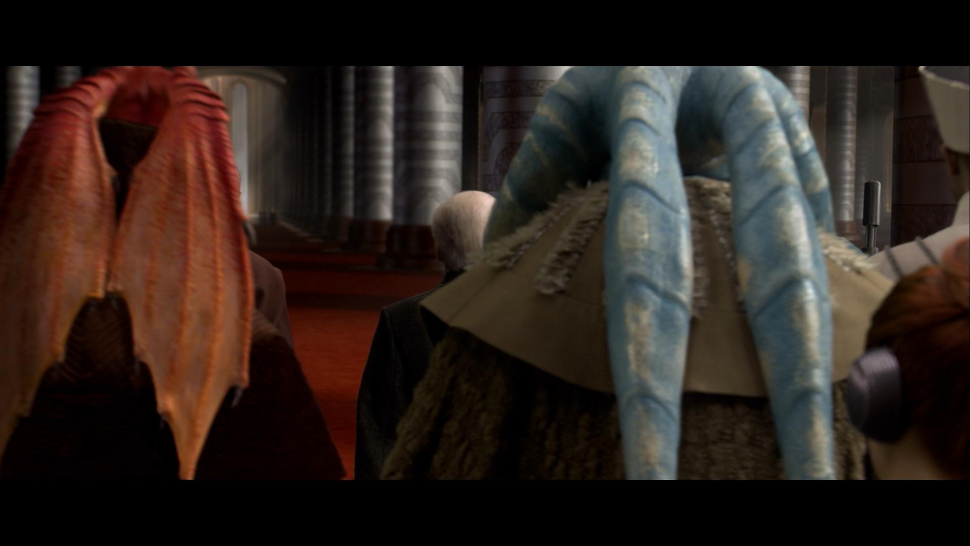 Jar-Jar hangs out with Palpatine